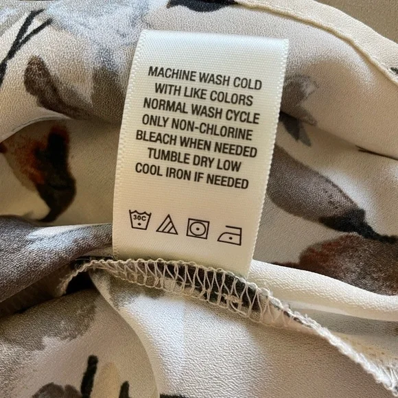 West Kei Cream Floral Blouse - Picture 9 of 9